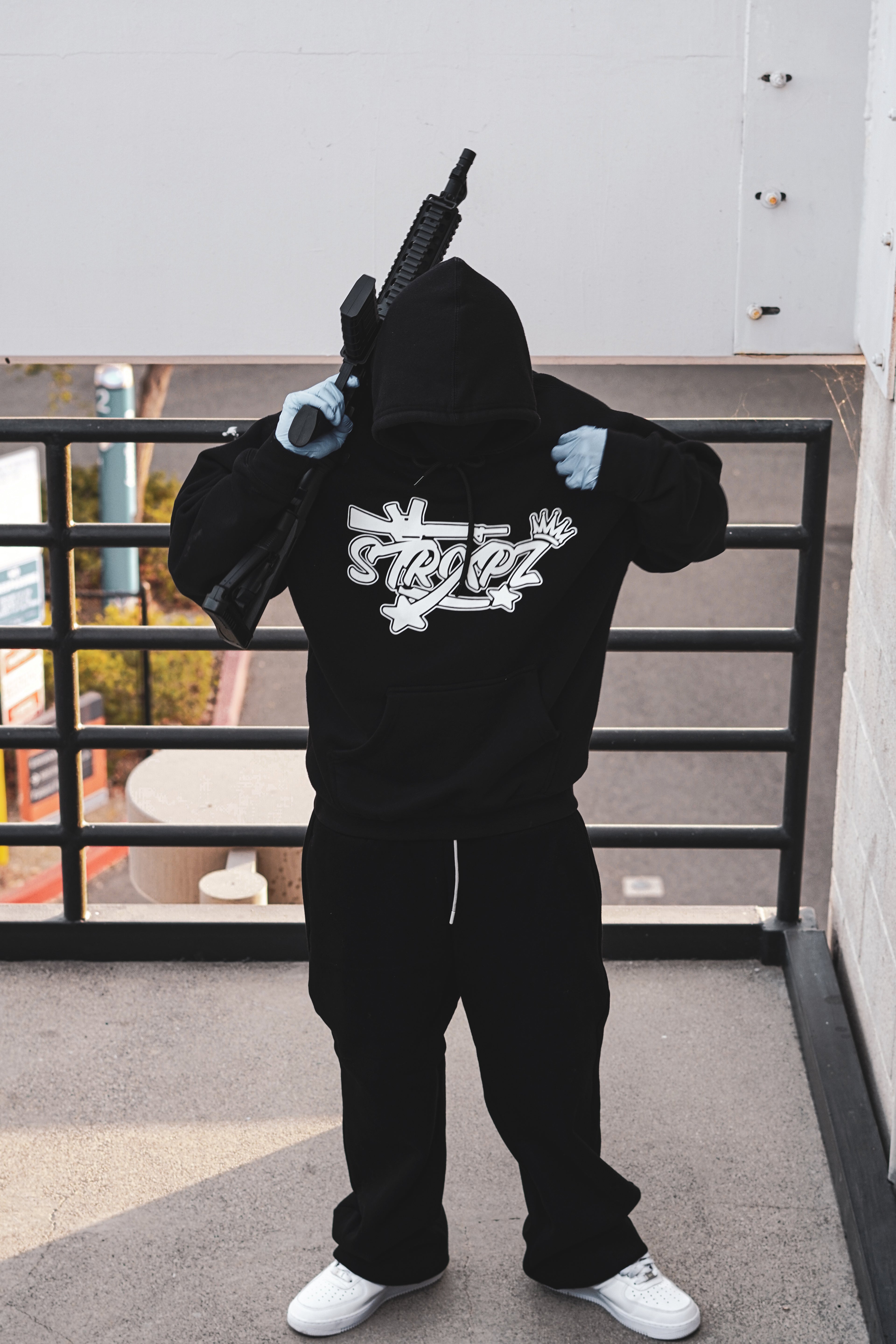 “Strxpz”Based In Los Angeles¨ Hoodie